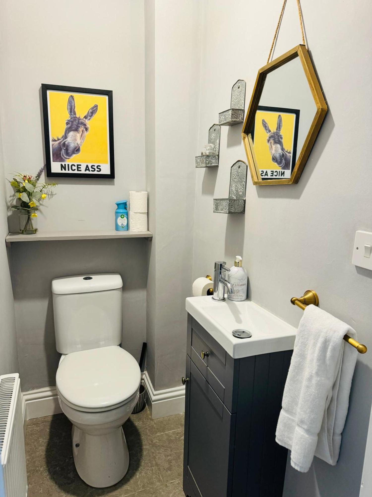 Totterdown'S Modern & Vintage Inspired Home ブリストル エクステリア 写真